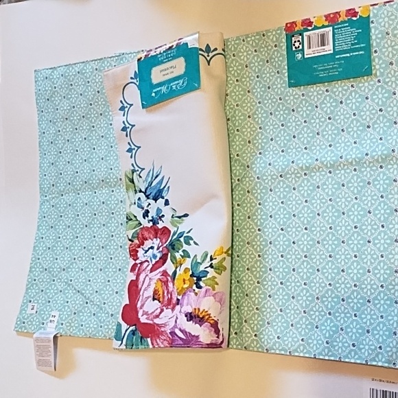 NWT Double Sided Placemats (Set of 3) - Picture 4 of 6